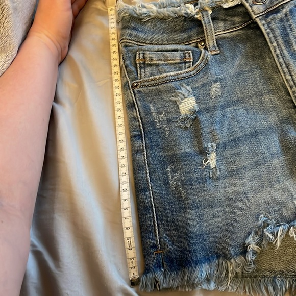 NWOT! Distressed Denim Risen stretchy Jean Shorts! 💜 - Picture 15 of 17